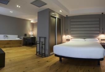 Zenit Vigo has Balcony rooms