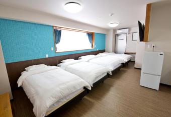 TOMMY CONDOMINIUM WAKASA 202 allows 18 year olds to book a room