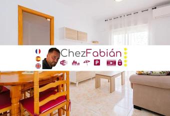 Piso 2 dormitorios, equipado, 5 min Playa del Cura allows 18 year olds to book a room