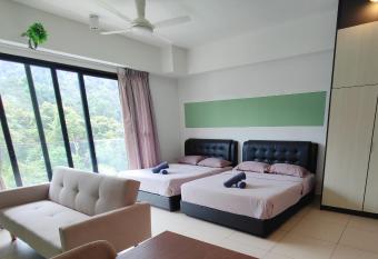 Cozy Houz Studio 5pax Free WiFi at Midhill Genting has Balcony rooms
