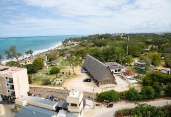 NYALI BEACHFRONT ROOMS WITH SWIMMING POOL allows 18 year olds to book a room