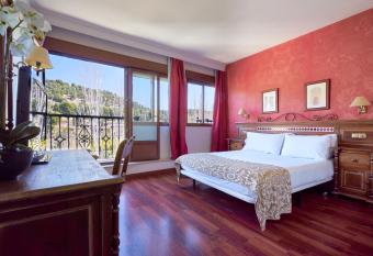 Crisol Guadalupe has Balcony rooms