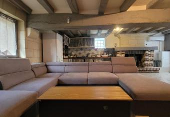 Votre maison en Touraine has Balcony rooms