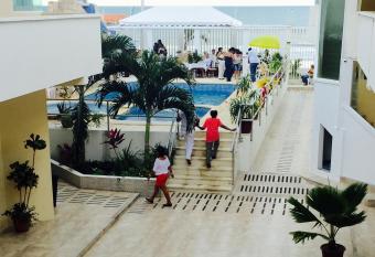 Casa y Mar Hotel allows 18 year olds to book a room