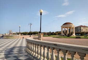 Appartamento con incantevole vista mare has Balcony rooms
