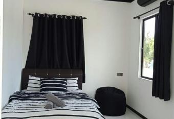 HOMESTAY GANU has Balcony rooms