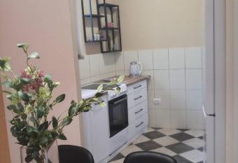 Stan u srcu Kru  evca has Balcony rooms