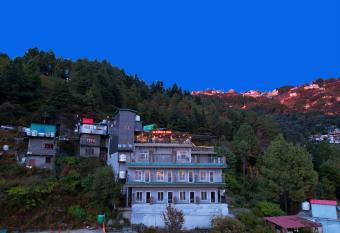 Hotel Kings Inn has Balcony rooms