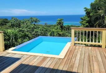 Turquoise view villa with pool! has rooms with a private hot tub