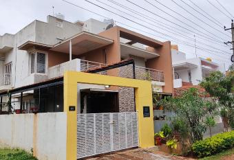 LikeMyVilla 3bedroom villa has Balcony rooms