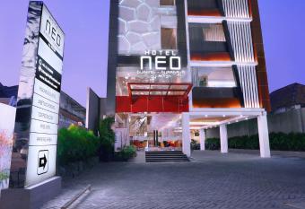 Hotel Neo Gubeng by ASTON allows 18 year olds to book a room