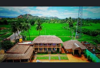 Spykee Spot Hampi has Balcony rooms