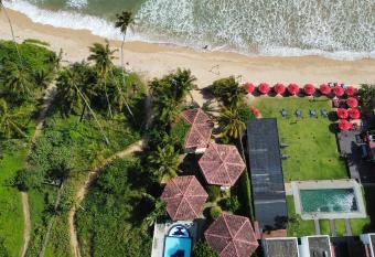 Alma Beach Hotel has Balcony rooms