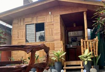 Solo Bamboo house in the heart of the city has Balcony rooms