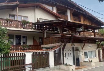 Family Hotel Zdravets has Balcony rooms