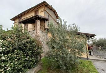 La Casa del Nonno has Balcony rooms