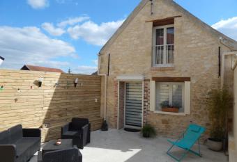 L   tonnante has Balcony rooms