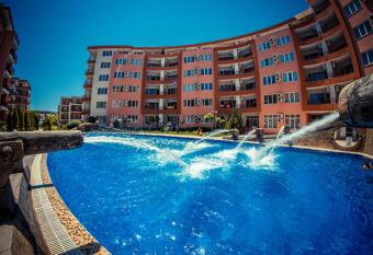 Privilege Fort Beach - Menada Apartments has Balcony rooms