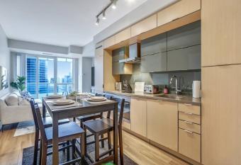 New Luxury 2 BR-2 BATH Condo with CN Tower Views! has rooms with a private hot tub