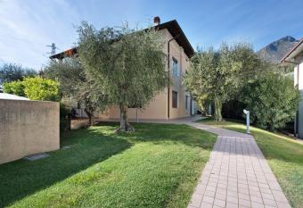 garda resort apartment 2 has Balcony rooms