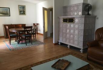 Les Hibiscus has Balcony rooms