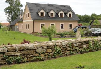 Penzion   umberk allows 18 year olds to book a room