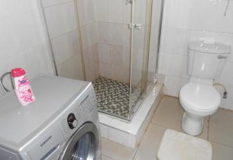 Mama Wezy Apartments, Livingstone. has Balcony rooms