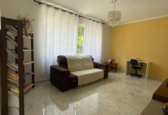 Praia Pitangueiras Guaruja allows 18 year olds to book a room