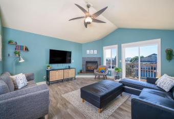 Shell Cottage has Balcony rooms