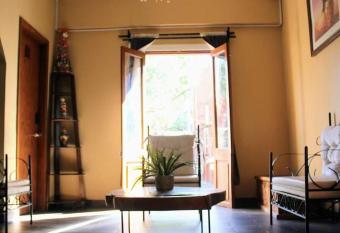 Casa Jardaun allows 18 year olds to book a room