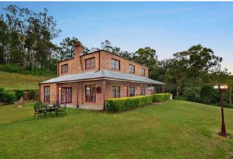 Historic Hunter Homestead - 28 acres bushland has Balcony rooms