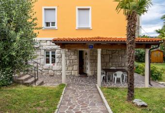 Vallelosca Garden has Balcony rooms
