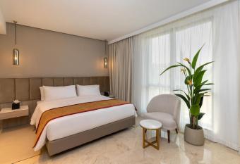 Hotel Royal ASBU Tunis allows 18 year olds to book a room