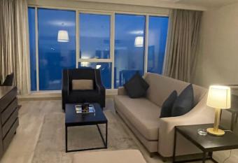 Sea View 1BHK apt at West Bay Central Doha for FIFA WORLDCUP22 has rooms with a private hot tub
