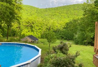 Mountain Chalet With Stunning Views Breezy Hills NY has Balcony rooms