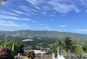 Skyline Suites, breathtaking mountains & city view apts has Smoking/Balcony rooms