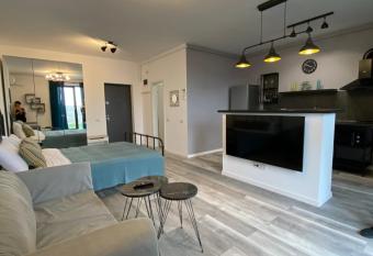 Fly Studios allows 18 year olds to book a room