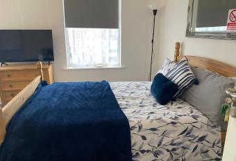 Marlechi Propereties allows 18 year olds to book a room