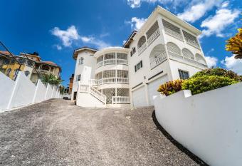 Skyline Suites 2 Queen bedroom condo has Balcony rooms