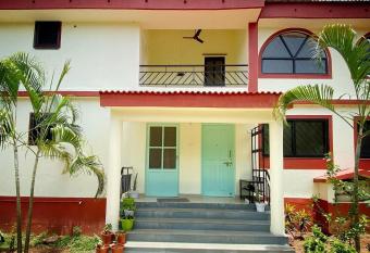 The Green Door Villa close to Zalor Beach allows 18 year olds to book a room