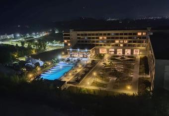 Sim Home Angeles Clark Sun Valley Condo Good View has Balcony rooms