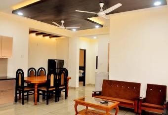 BAITHUL KAREEM has Balcony rooms