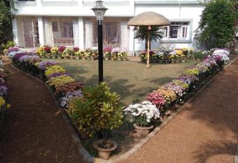 Nibhriti Guest House has Balcony rooms