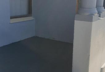 PEACE LODGE has rooms with a private hot tub