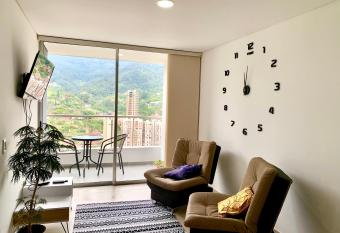 CE26 Beautifull Apartment and Parking has Balcony rooms