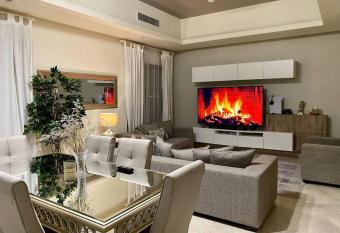 Two Bedroom Apartment In Lusail, FoxHills-Qatar has Balcony rooms