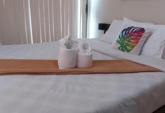 Condo unit 2 Bedroom one oasis fullyfurnished has Balcony rooms