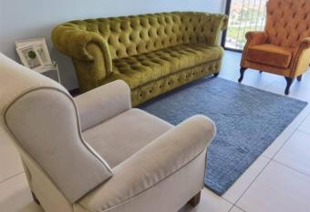 Tree Family Executive Suite 3 BR /8 PAX Gurney has Balcony rooms