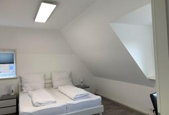 Galaxy Homestay has Balcony rooms