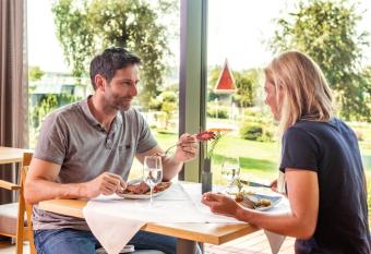 Thermenhotel Gesundheits-Bad Buchau allows 18 year olds to book a room